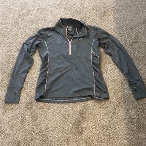 Athletic 1/4 zip pullover